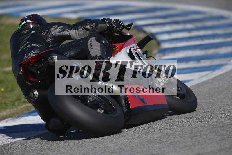 /Archiv-2024/02 29.01.-02.02.2024 Moto Center Thun Jerez/Gruppe schwarz-black/630